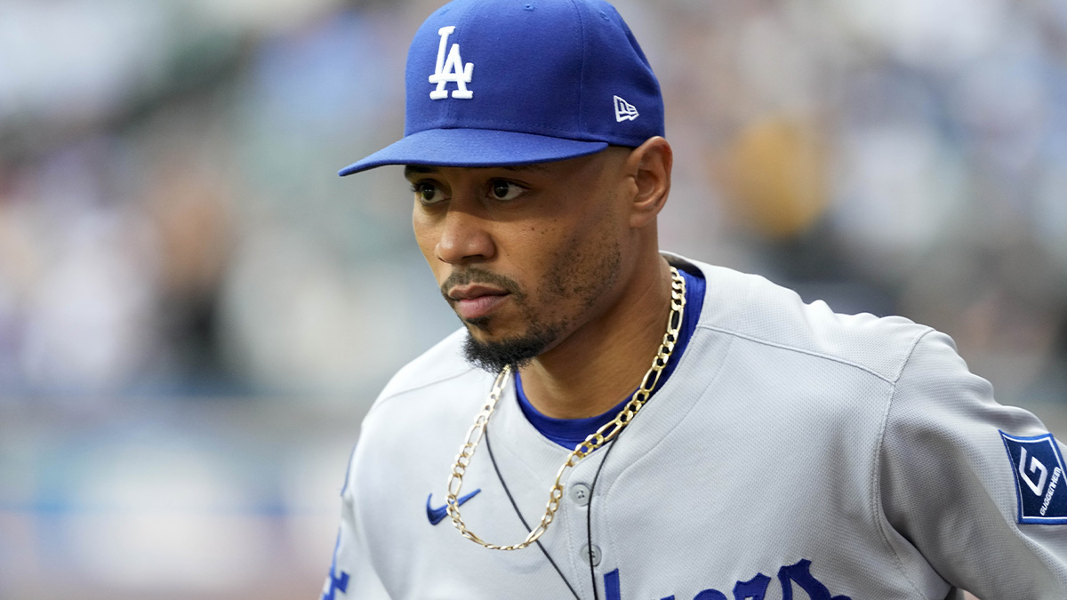 Dave Roberts makes major Mookie Betts decision after recent struggles