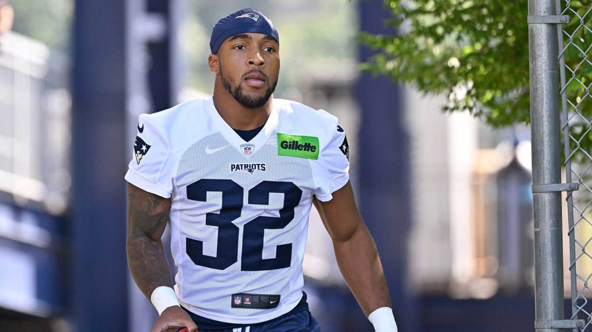 Foxborough, MA, USA; New England Patriots running back TreVeyon Henderson (32) walks to the practice field for training camp at Gillette Stadium.