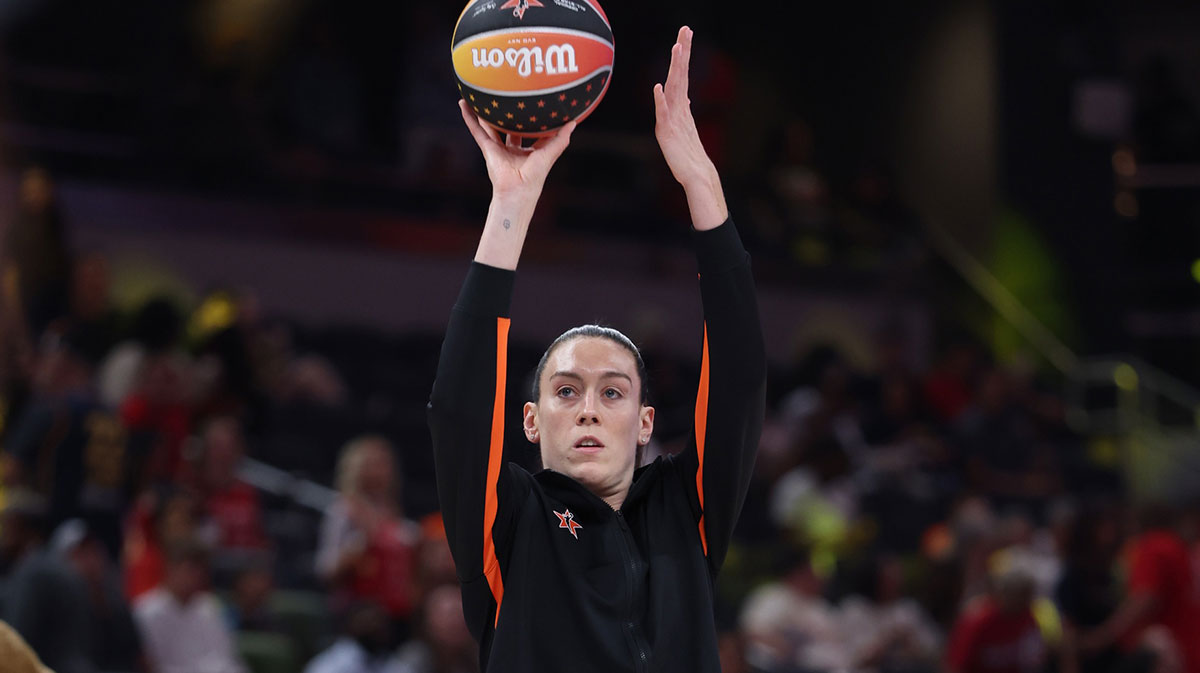 Team Collier forward Breanna Stewart (30) warms up before the 2025 WNBA All Star Game at Gainbridge Fieldhouse. Liberty Charles