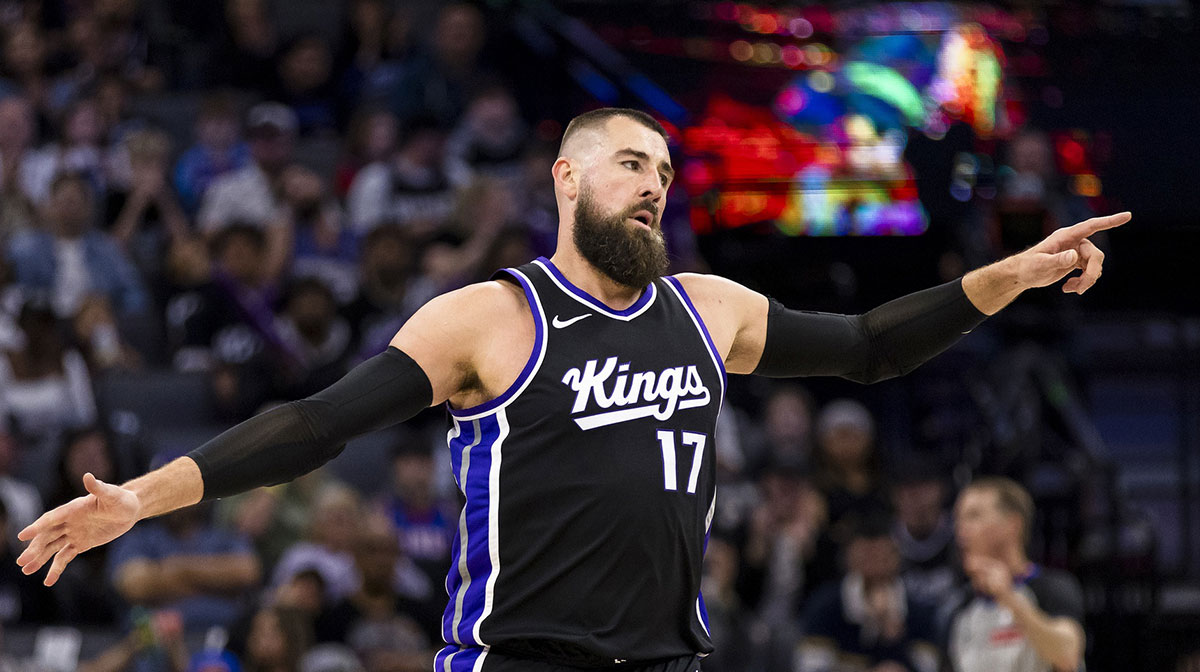 Sacramento Kings center Jonas Valanciunas (17) reacts after scoring against the Phoenix Suns during the fourth quarter at Golden 1 Center. The Nuggets acquired Jonas Valanciunas via trade in NBA Free Agency.