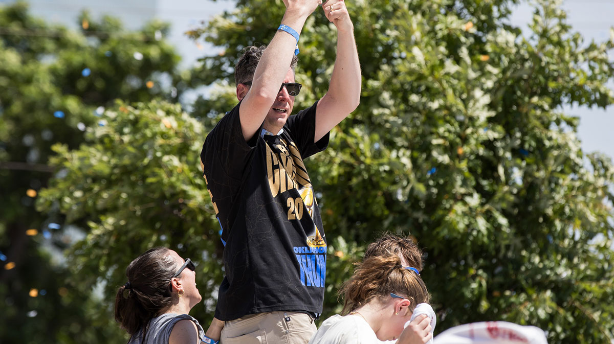 Oklahoma City mayor David Holt points to his ring finger during the 2025 NBA Oklahoma City Thunder championship parade