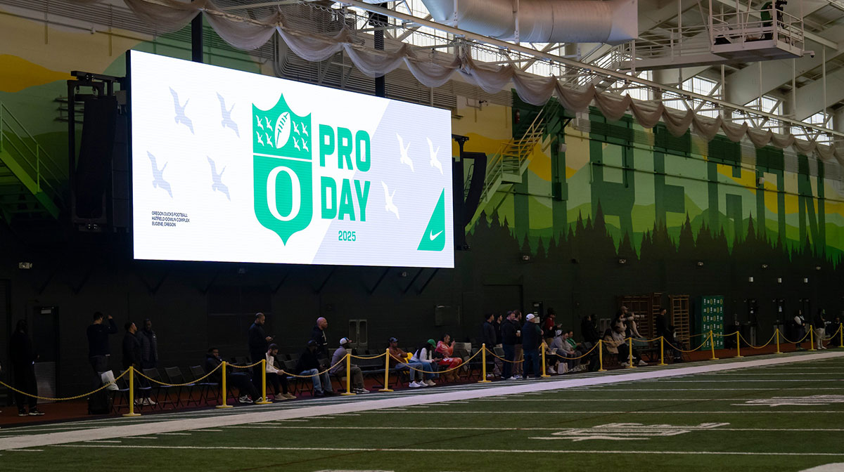 Oregon football lands 4-star ATH over Texas, LSU, other top programs