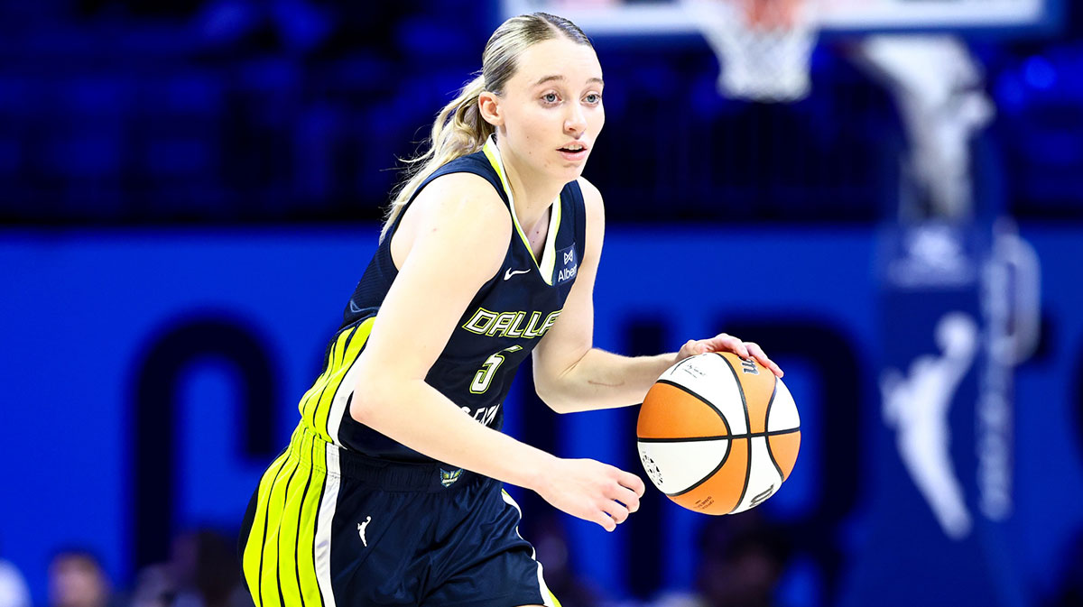 Dallas Wings guard Paige Bueckers (5) dribbles against the Atlanta Dream during the second half at College Park Center.