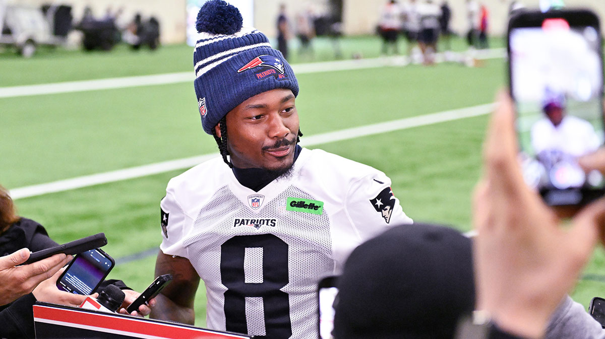 Patriots’ Stefon Diggs chasing around dog he almost lost is funniest thing you’ll see today
