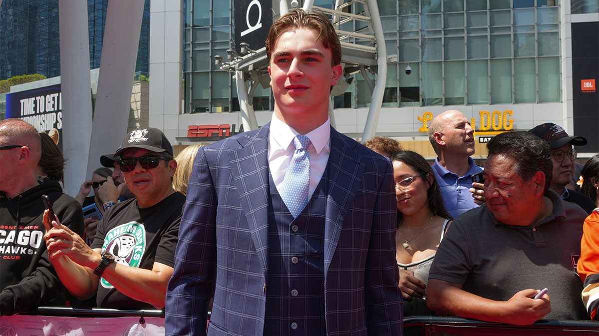Where can Flyers fans watch No. 6 pick Porter Martone during 2025-26 season?