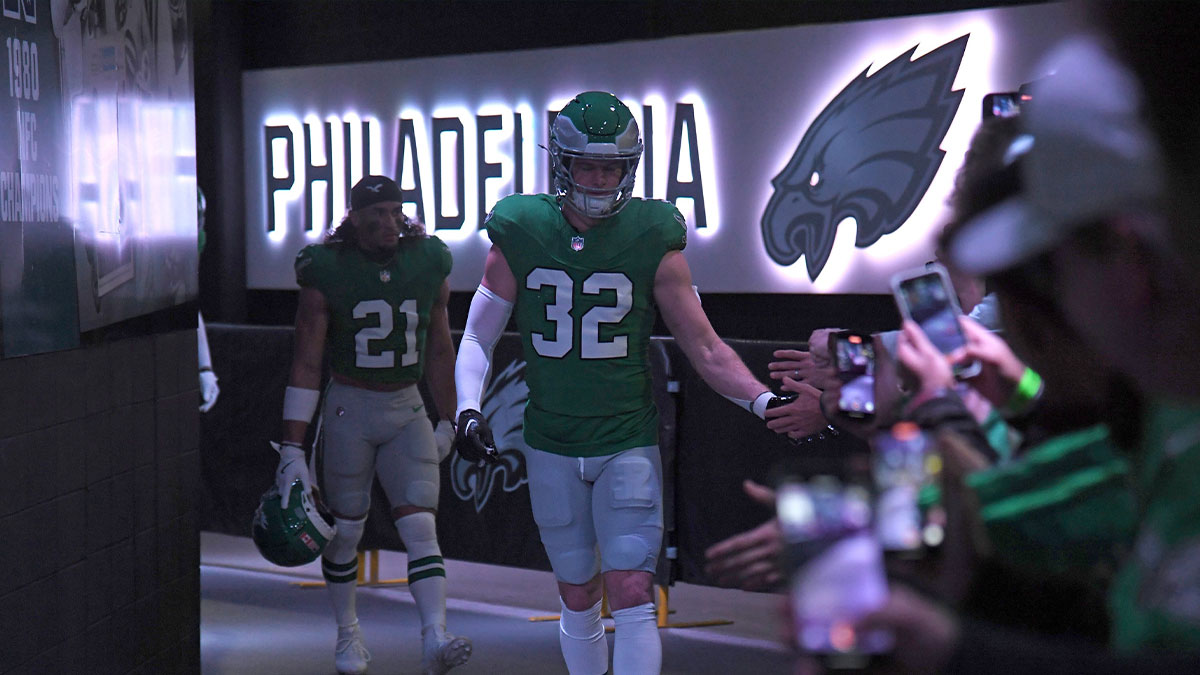 Philadelphia Eagles safety Reed Blankenship (32) walks from the locker room to the field during warmups against the Dallas Cowboys at Lincoln Financial Field.