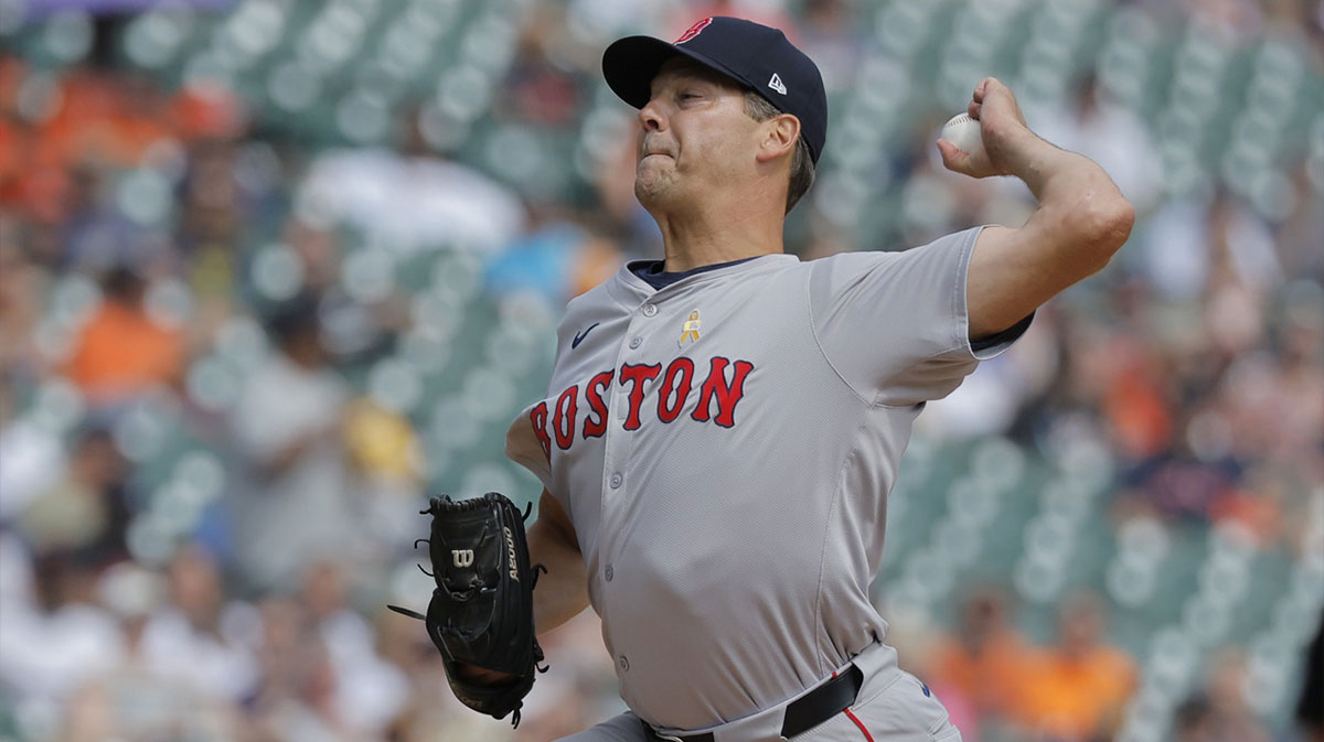 Boston Red Sox pitcher Rich Hill (44) pitches in the fifth inning against the Detroit Tigers at Comerica Park