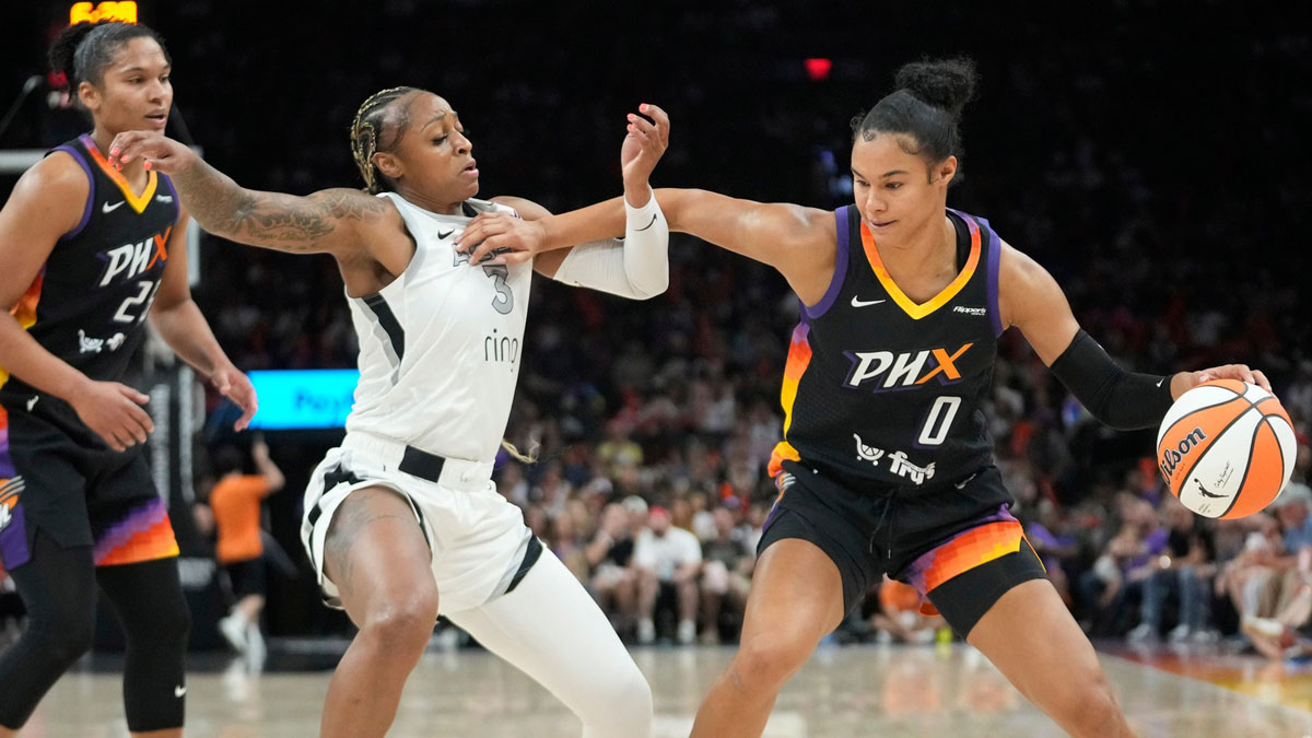 Phoenix Mercury forward Satou Sabally (0) is defended by Las Vegas Aces guard Tiffany Mitchell (3) during the third quarter