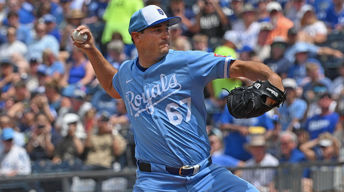 Kansas City Royals starting pitcher Seth Lugo (67) throws a pitch in the first inning against the Los Angeles Dodgers at Kauffman Stadium.