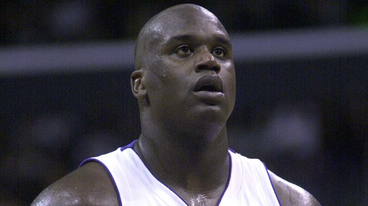 Los Angeles Lakers center Shaquille O'Neal (34) shoots a free throw during the game against the Houston Rockets at the Staples Center. The Rockets defeated the Lakers 99-87.