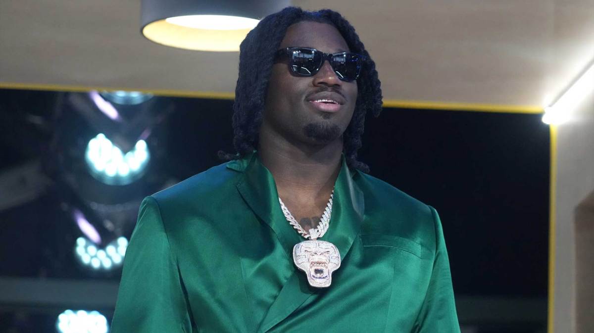 Texas A&M Aggies defensive end Shemar Stewart is introduced before the first round of the 2025 NFL Draft at Lambeau Field.