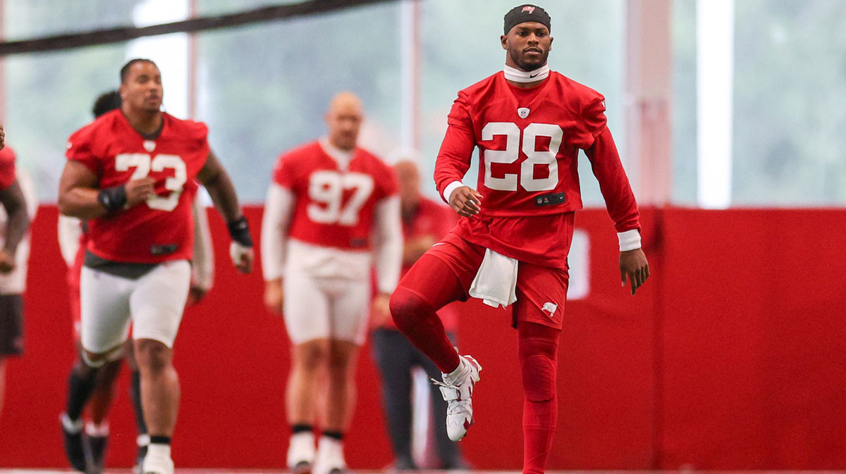 Buccaneers’ Shilo Sanders earns more love from fans after drive-thru moment