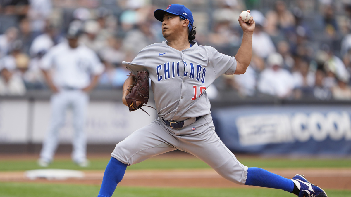 Chicago Cubs pitcher Shota Imanaga (18) delivers a pitch against the New York Yankees during the second inning at Yankee Stadium.