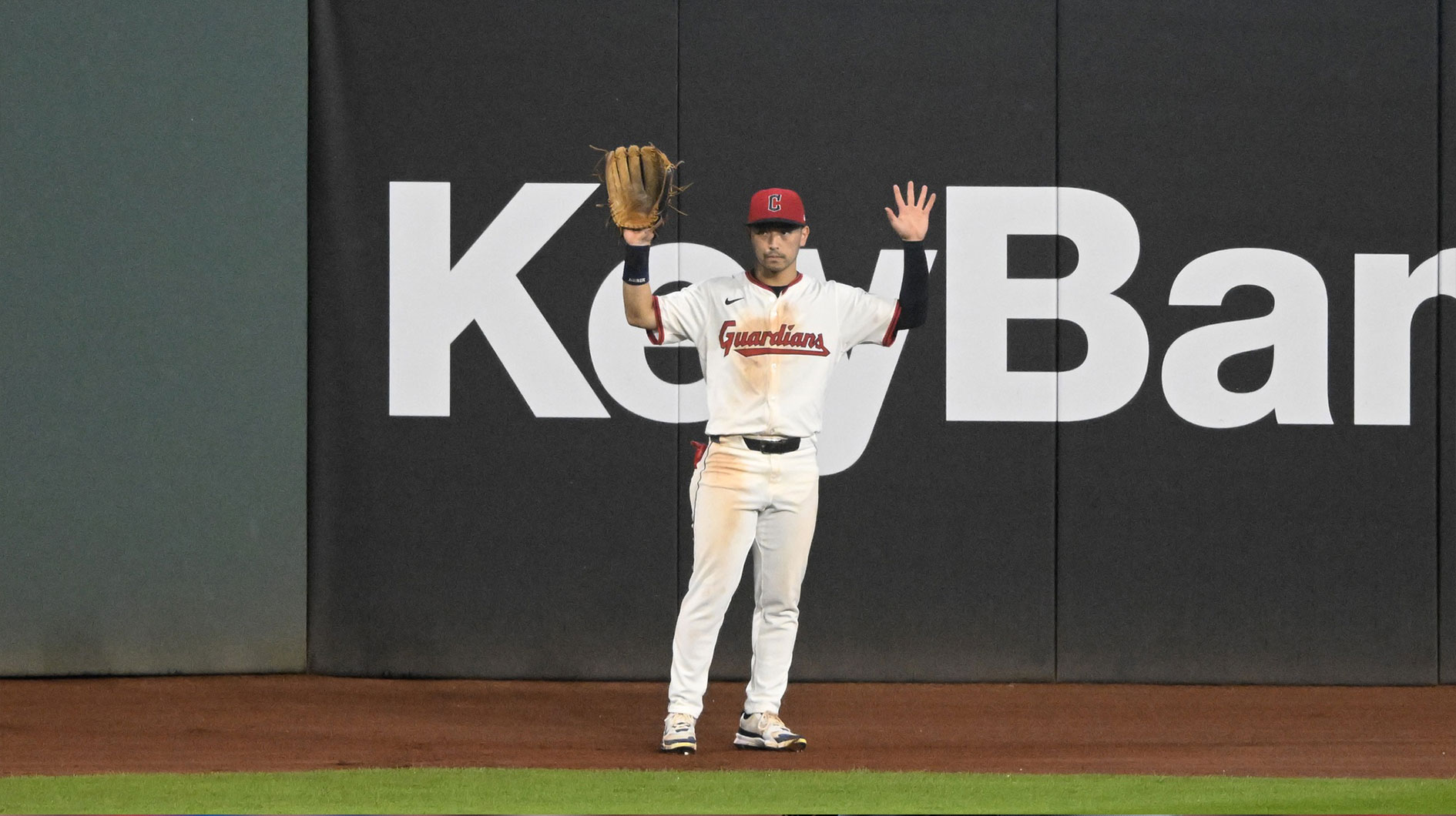 Steve Kwan’s intriguing gesture to Guardians fans in possible farewell game