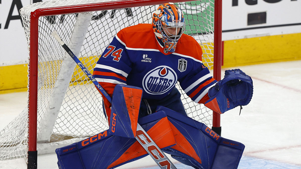 https://wp.clutchpoints.com/wp-content/uploads/2025/07/Stuart-Skinner-with-Edmonton-Oilers-1.jpg