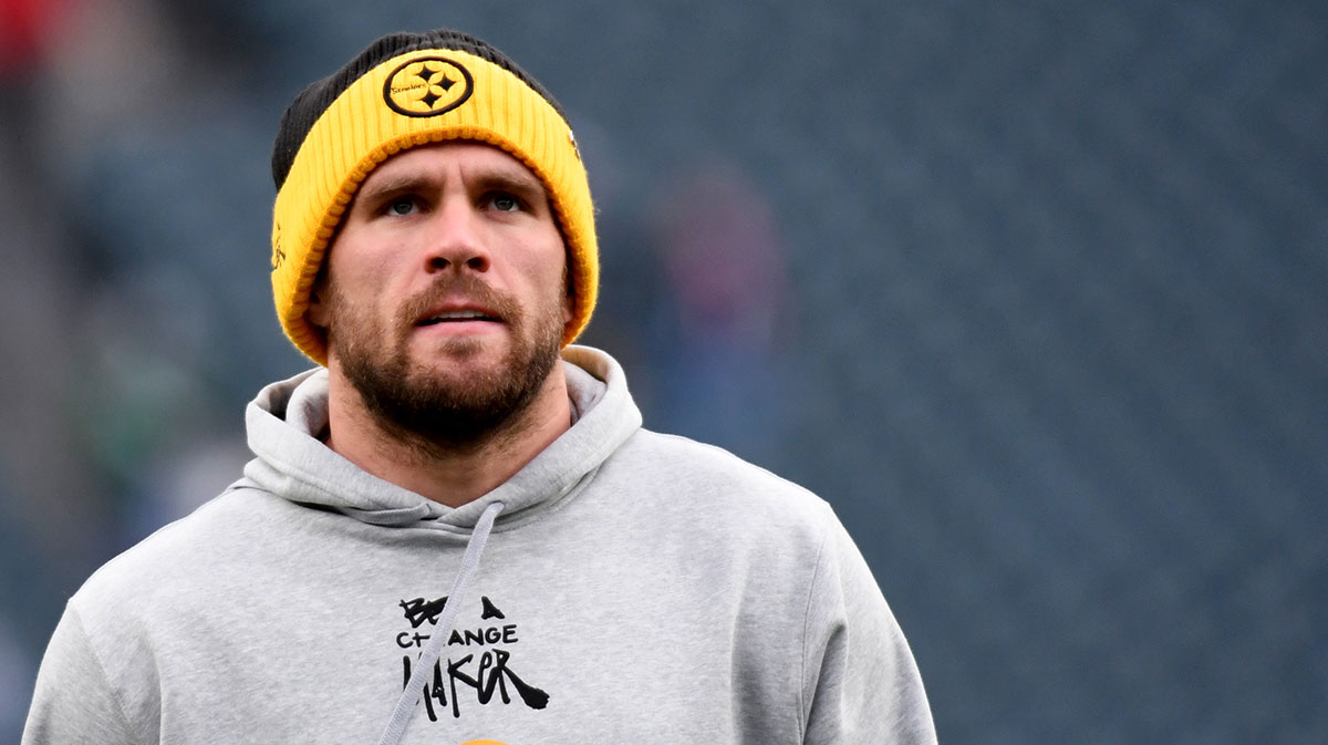 Pittsburgh Steelers linebacker T.J. Watt (90) during warmups against the Philadelphia Eagles at Lincoln Financial Field.