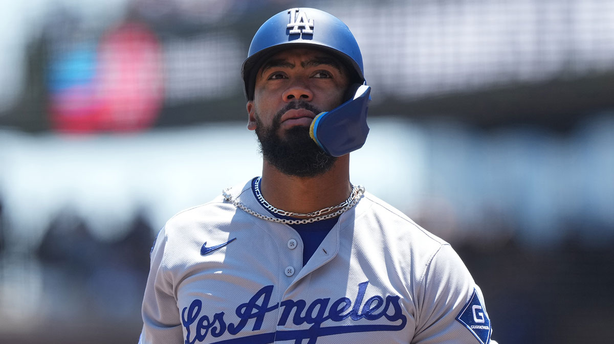 Los Angeles Dodgers right fielder Teoscar Hernandez (37) during the first inning against the San Francisco Giants at Oracle Park.