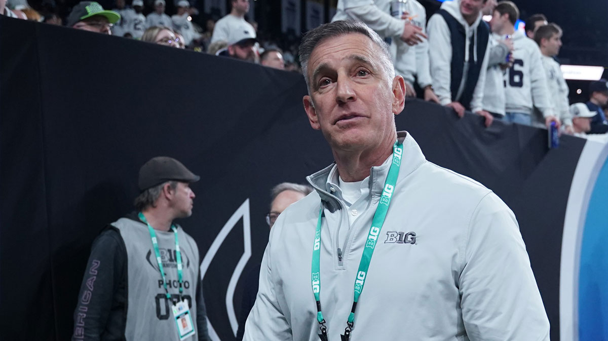 Big Ten Commissioner Tony Pettiti walks the sidelines prior to the Big Ten Championship between the Oregon Ducks and the Penn State Nittany Lions at Lucas Oil Stadium.