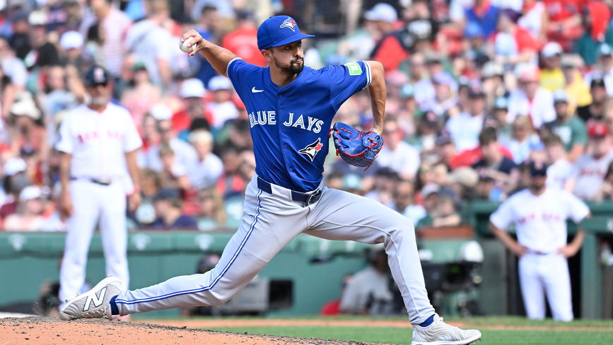 Blue Jays lose reliever to injured list