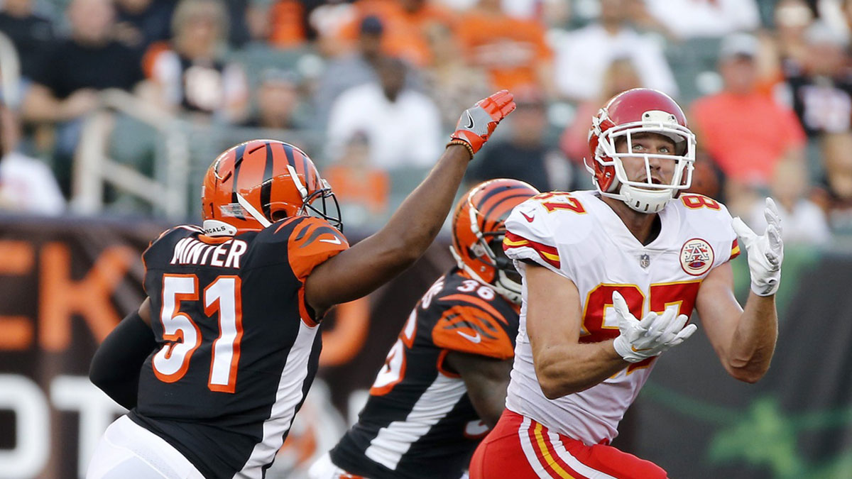 Kansas City Chiefs tight end Travis Kelce (87) makes a catch deep over the middle in the first quarter of a preseason game between the Bengals and the Chiefs at Paul Brown Stadium on Aug. 19, 2017.