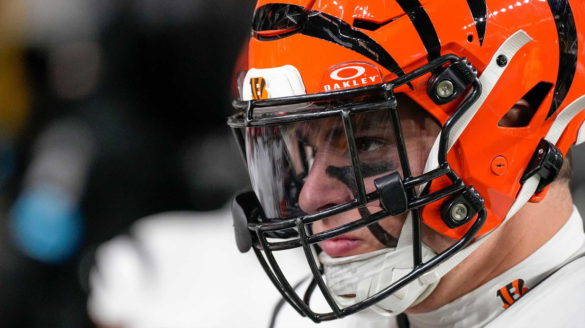 Cincinnati Bengals defensive end Trey Hendrickson (91) takes the field for the first quarter of the NFL Week 18 game between the Pittsburgh Steelers and the Cincinnati Bengals at Acrisure Stadium in Pittsburgh on Saturday, Jan. 4, 2025.