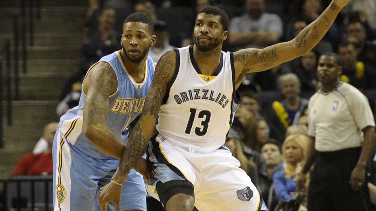 Denver Nuggets forward Alonzo Gee (1) guards Memphis Grizzlies forward Tyrus Thomas (13) during the game at FedExForum. Memphis Grizzlies beat Denver Nuggets 99 -69. 