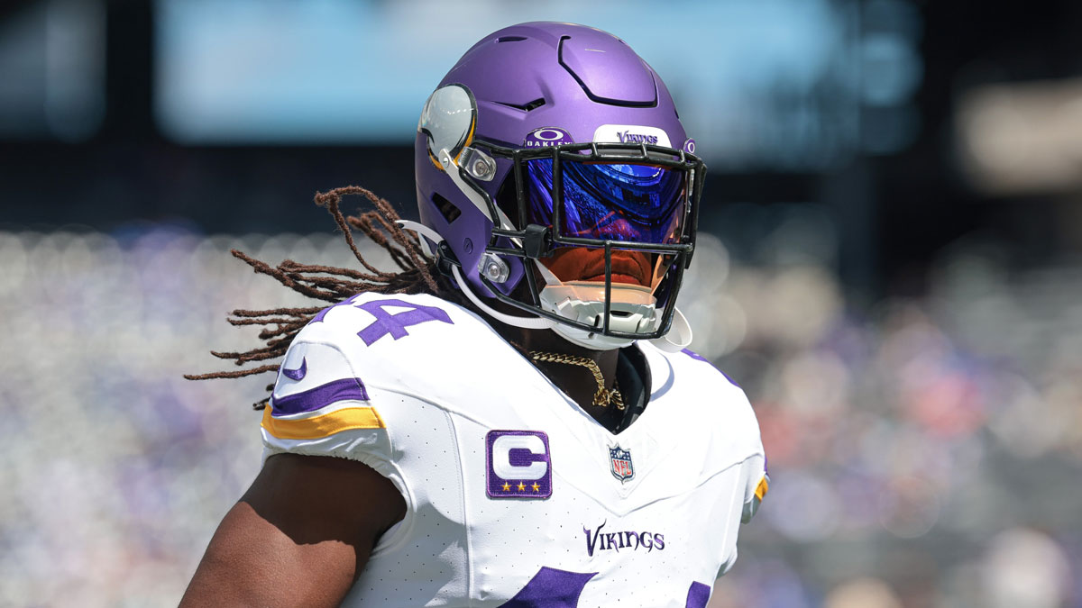 Minnesota Vikings safety Josh Metellus (44) runs up field before the game against the New York Giants at MetLife Stadium.