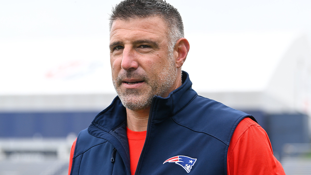New England Patriots head coach Mike Vrabel leaves the practice fields after minicamp at Gillette Stadium.