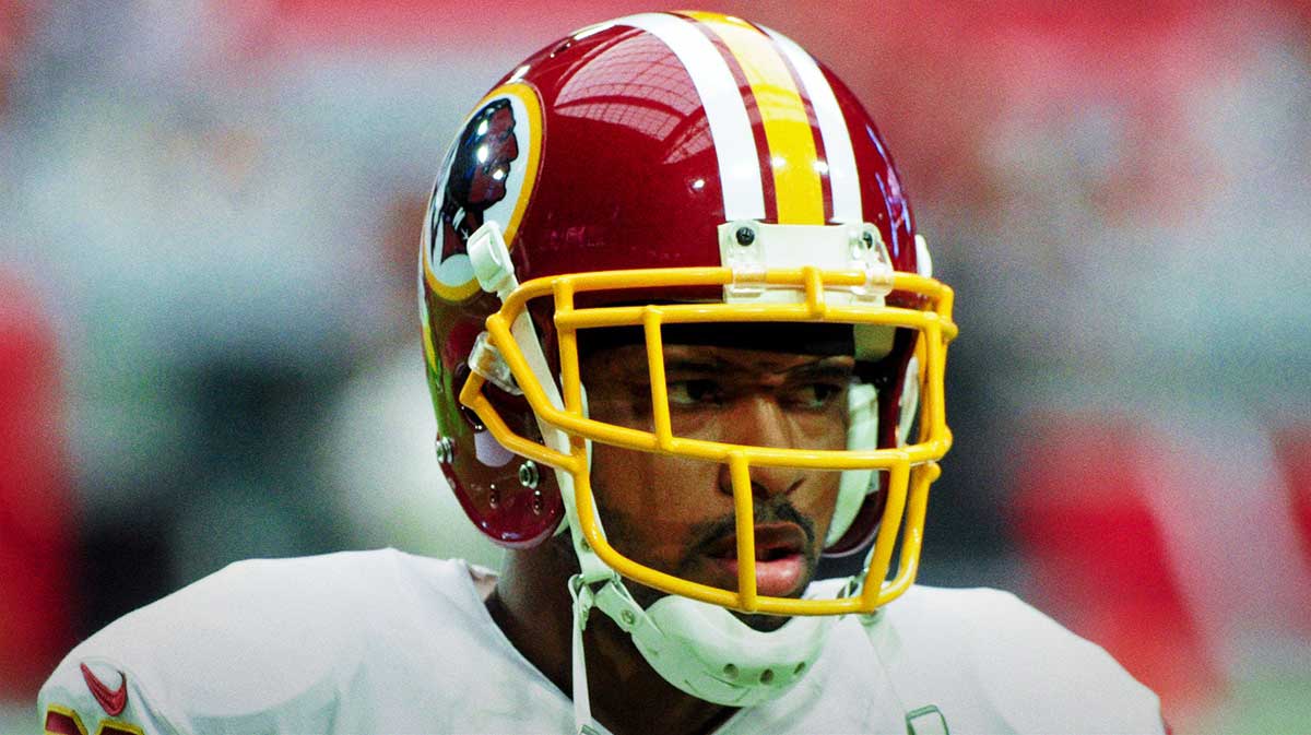 Washington Redskins wide receiver Santana Moss (89) looks on prior to the game against the Washington Redskins at University of Phoenix Stadium.