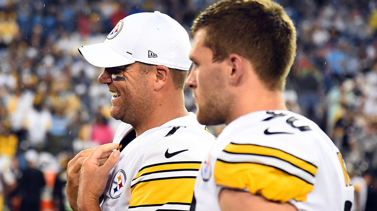 Pittsburgh Steelers quarterback Ben Roethlisberger (7) and Pittsburgh Steelers outside linebacker T.J. Watt (90) before the coin toss against the Tennessee Titans at Nissan Stadium.
