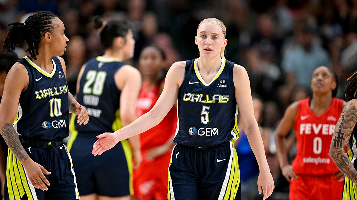How Paige Bueckers, Aziaha James made history vs. Mercury