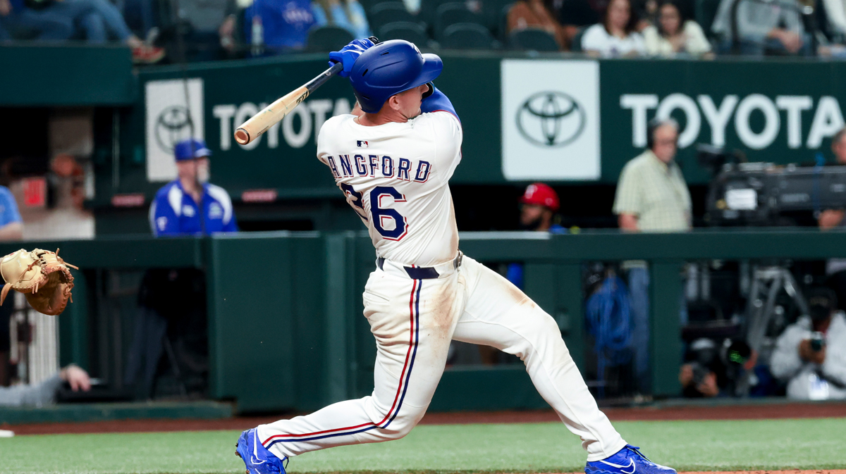 Rangers' Wyatt Langford makes insane sliding grab vs. Padres