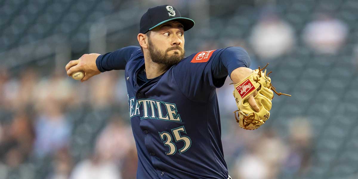 ,Seattle Mariners relief pitcher Zach Pop (35) delivers a pitch against the Minnesota Twins in the eighth inning at Target Field.