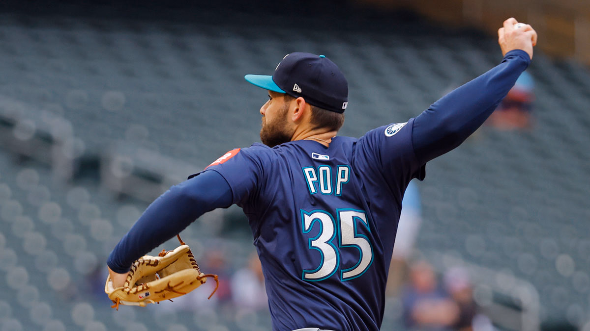 Seattle Mariners relief pitcher Zach Pop (35) throws to the Minnesota Twins in the sixth inning at Target Field.