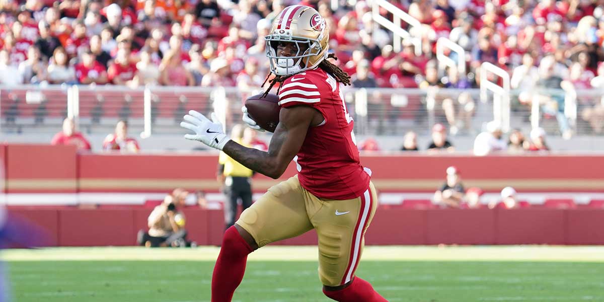 San Francisco 49ers wide receiver Demarcus Robinson (5) makes a reception in the first quarter against the Denver Broncos at Levi's Stadium.