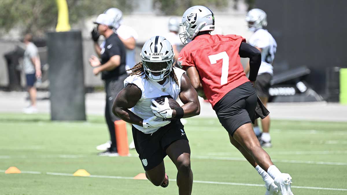 Las Vegas Raiders running back Ashton Jeanty (2) runs through a drill during Las Vegas Raiders Minicamp at Intermountain Health Performance Center.