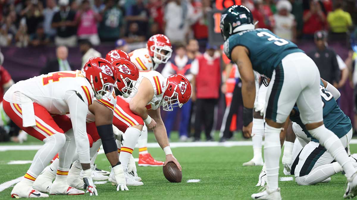 General view as the Kansas City Chiefs offense lines up against the Philadelphia Eagles defense in the first quarter in Super Bowl LIX at Ceasars Superdome. 