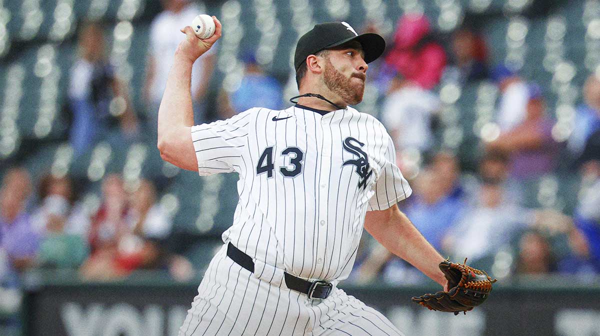 Chicago White Sox starting pitcher Aaron Civale (43) delivers a pitch against the Kansas City Royals during the first inning at Rate Field.