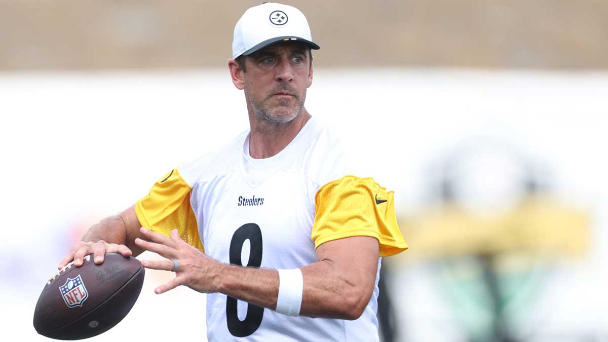 Pittsburgh Steelers quarterback Aaron Rodgers (8) participates in drills during training camp