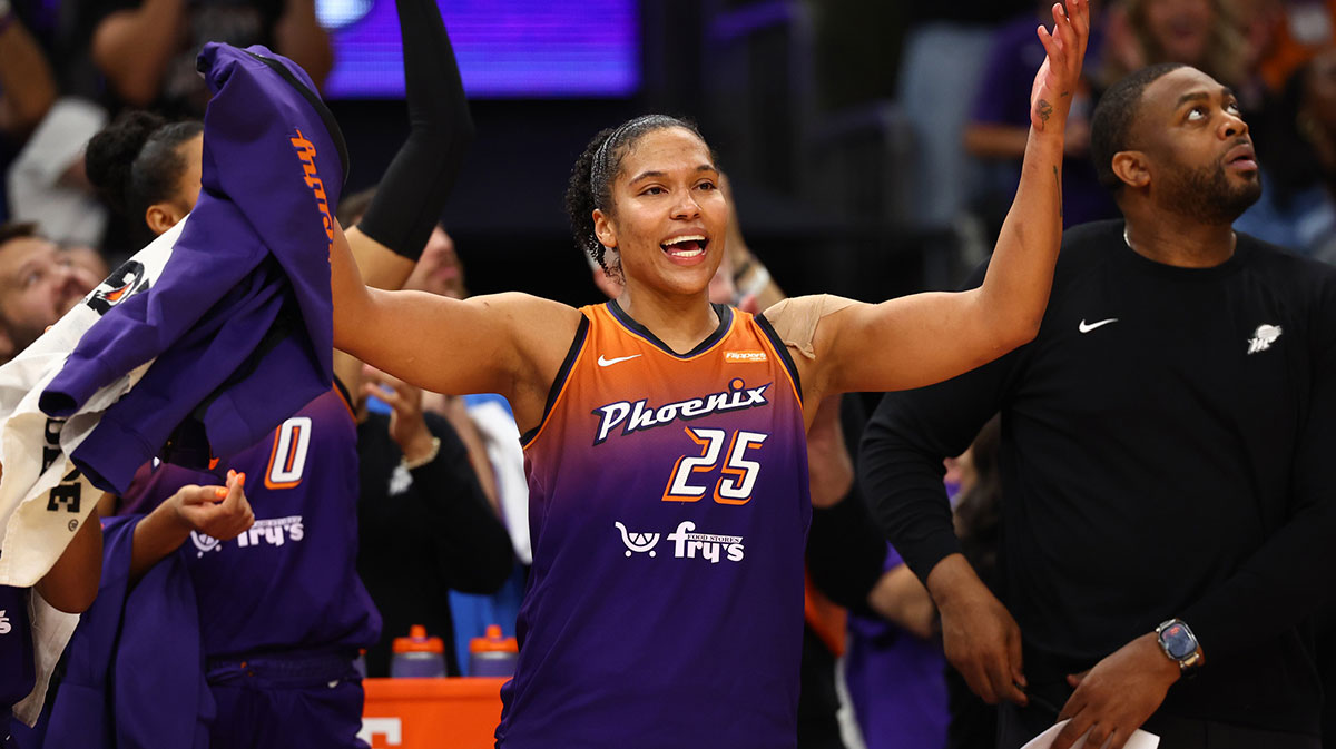 Phoenix Mercury forward Alyssa Thomas (25) celebrates after becoming the first player in WNBA history to record three triple doubles in a row against the Indiana Fever at PHX Arena.