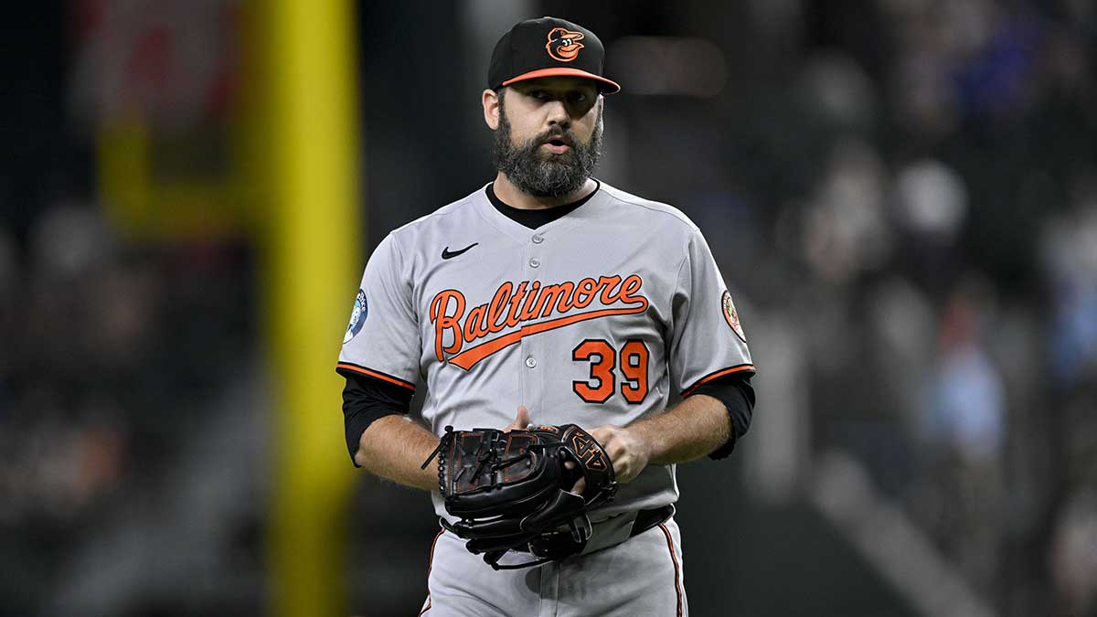 Baltimore Orioles relief pitcher Andrew Kittredge (39) pitches during the game between the Texas Rangers and the Baltimore Orioles at Globe Life Field.