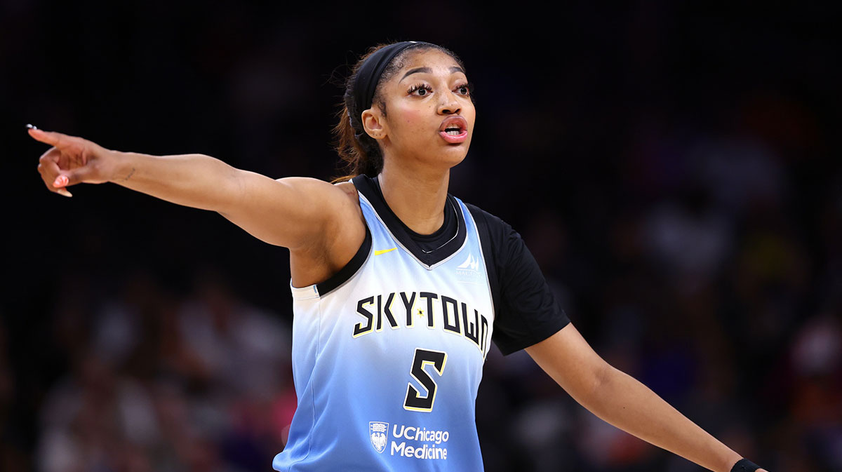 Sky forward Angel Reese (5) reacts against the Phoenix Mercury in the first half at Phx Arena.