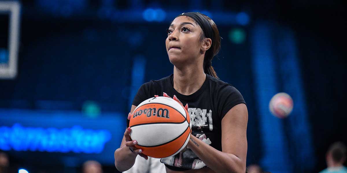 Chicago Sky forward Angel Reese (5) warms up before a game against the New York Liberty at Barclays Center.