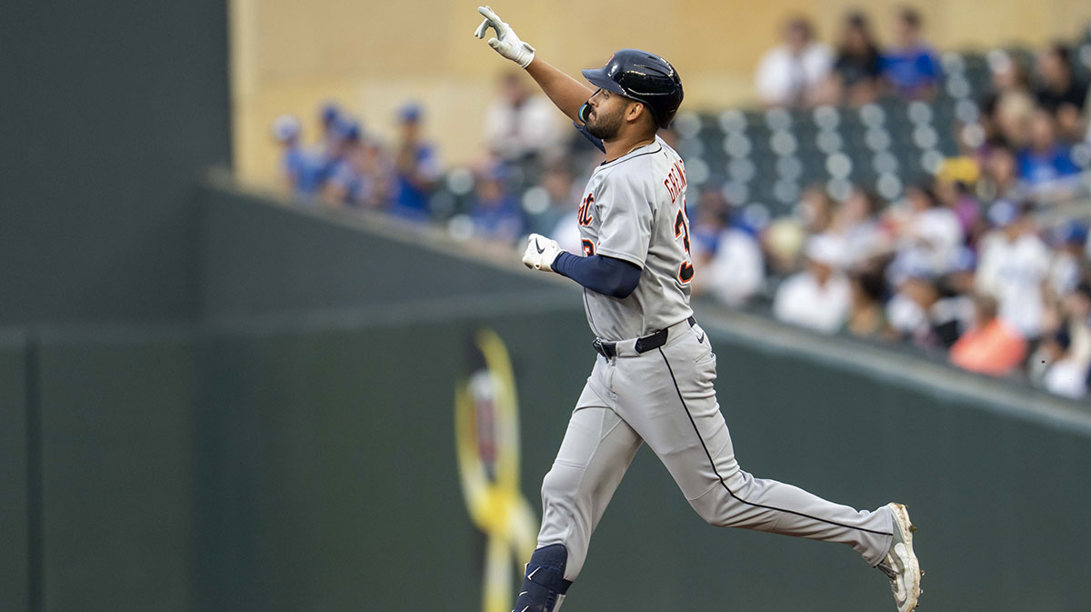 Riley Greene robs Byron Buxton of HR with absurb catch