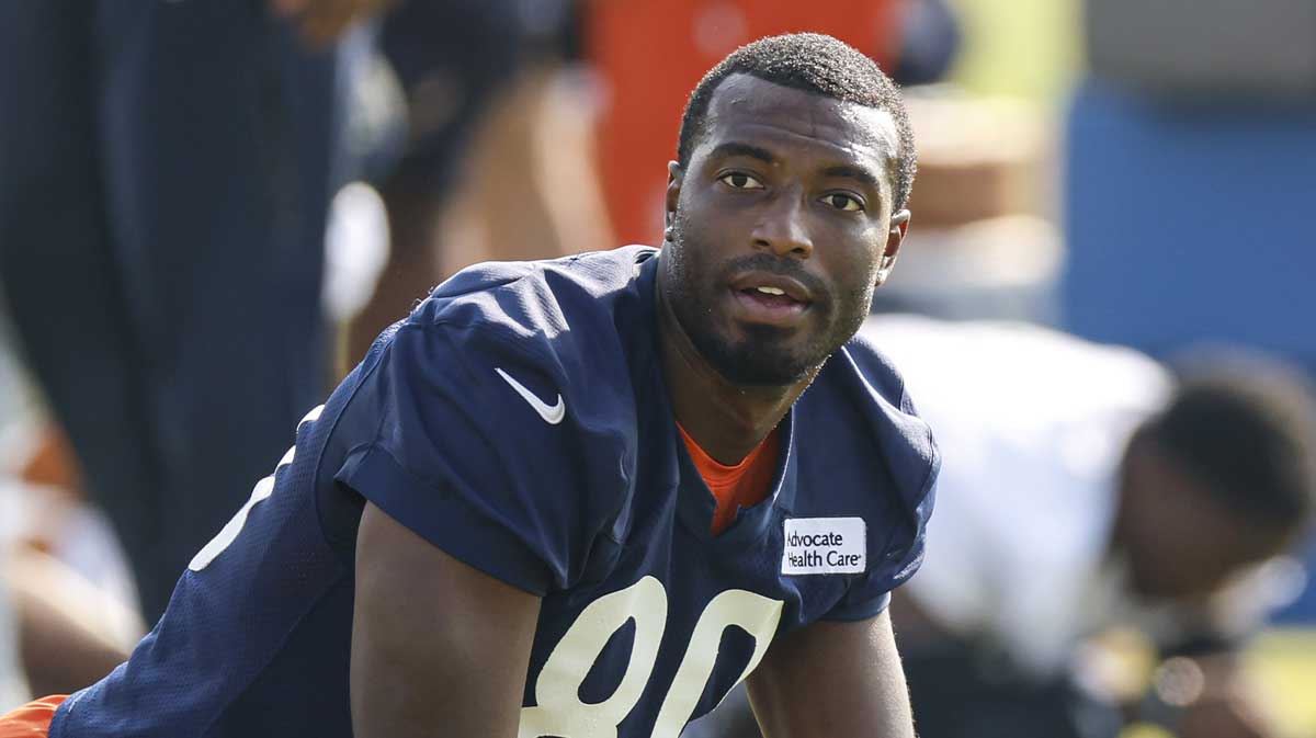 Chicago Bears wide receiver Miles Boykin (80) warms up during training camp at Halas Hall.