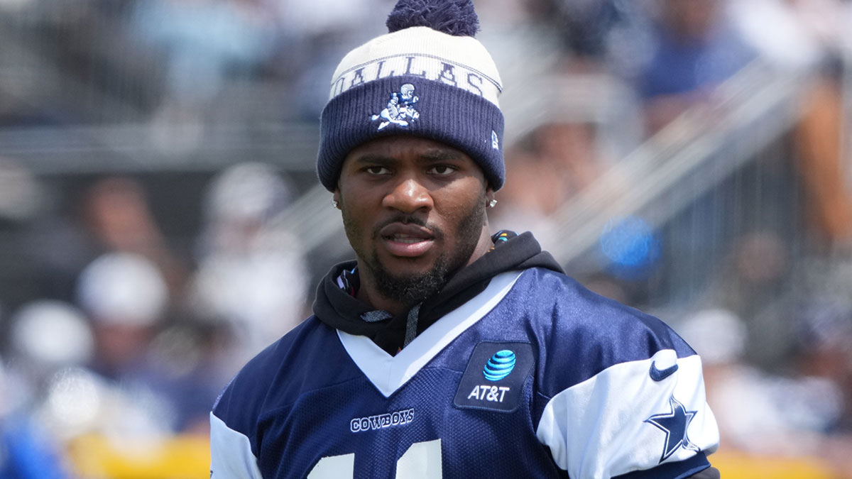 Dallas Cowboys defensive end Micah Parsons (11) at training camp at the River Ridge Fields.