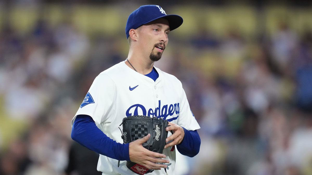 Los Angeles Dodgers starting pitcher Blake Snell (7) reacts in the first inning against the Arizona Diamondbacks at Dodger Stadium.