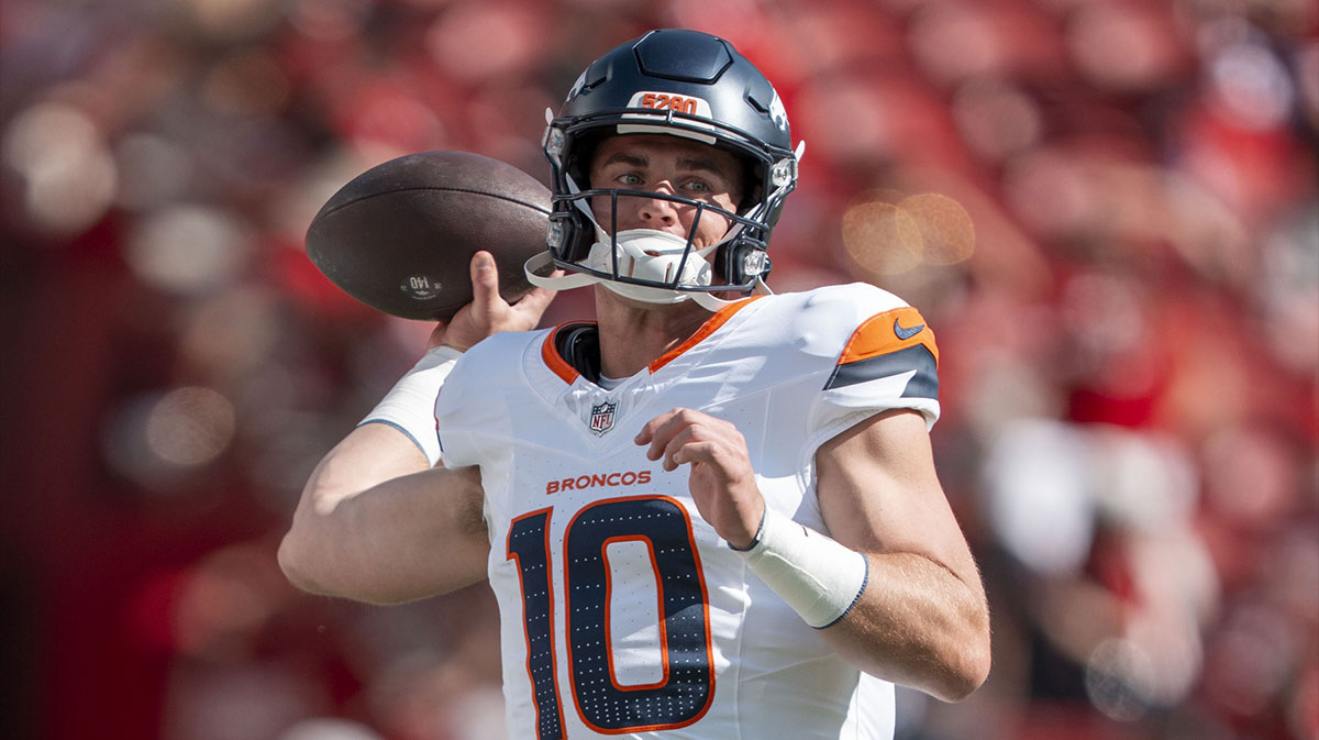 Denver Broncos quarterback Bo Nix (10) warms up before the game against the San Francisco 49ers at Levi's Stadium.