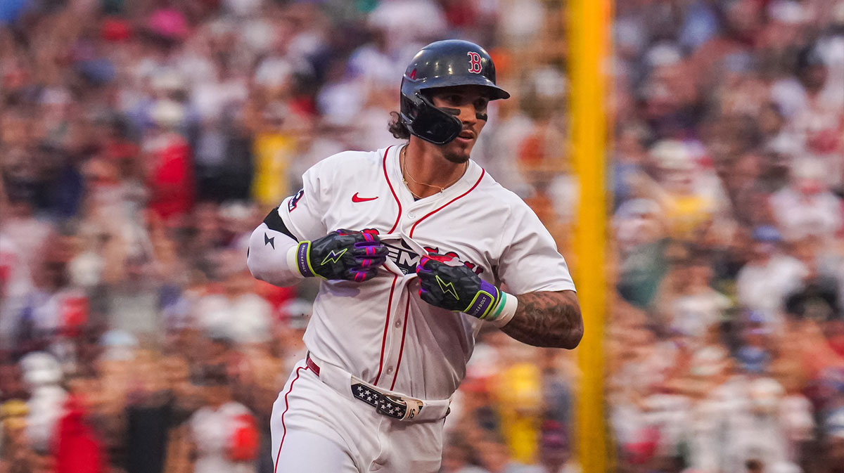 Boston Red Sox outfielder Jarren Duran (16) hits a three run home run against the Kansas City Royals in the first inning at Fenway Park. Anthony