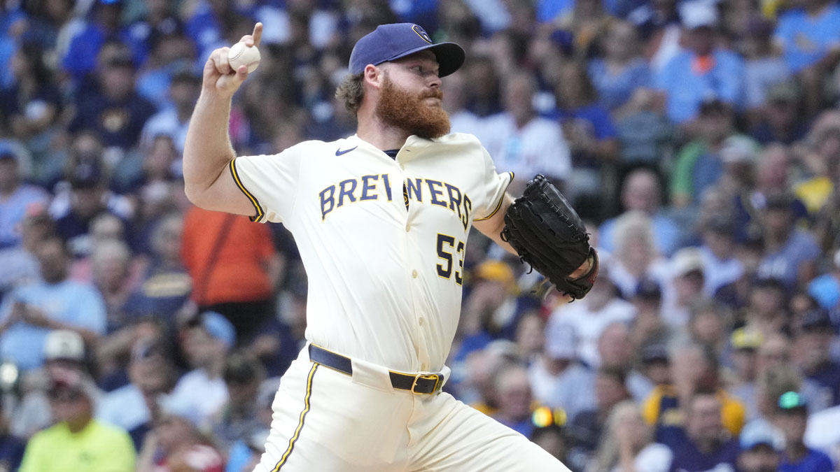 Milwaukee Brewers pitcher Brandon Woodruff (53) delivers a pitch against the Pittsburgh Pirates in the first inning at American Family Field.